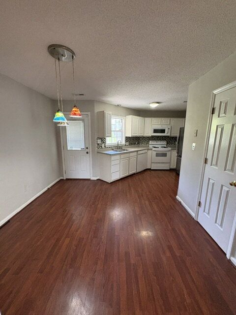 Foto del edificio - 2502 Bluff View Ct