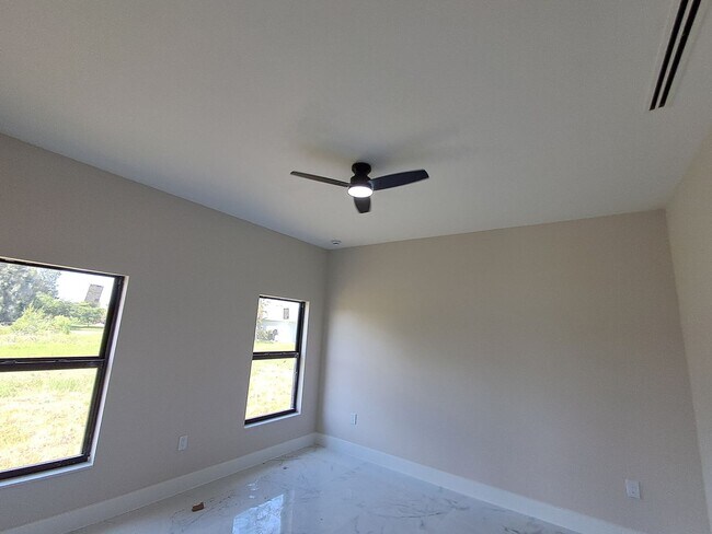 Building Photo - 2838 Tropicana Parkway W