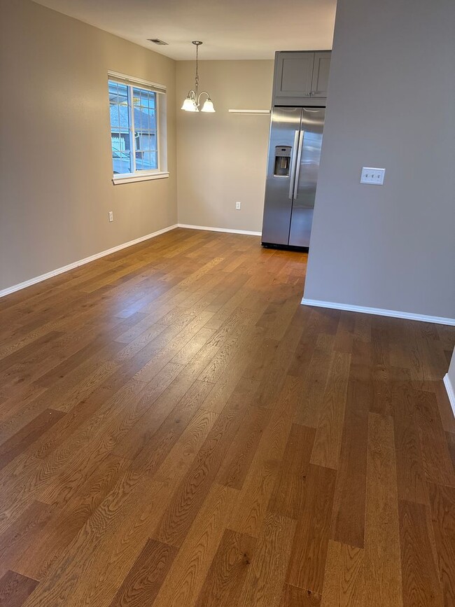 Building Photo - Great 55+ Condo