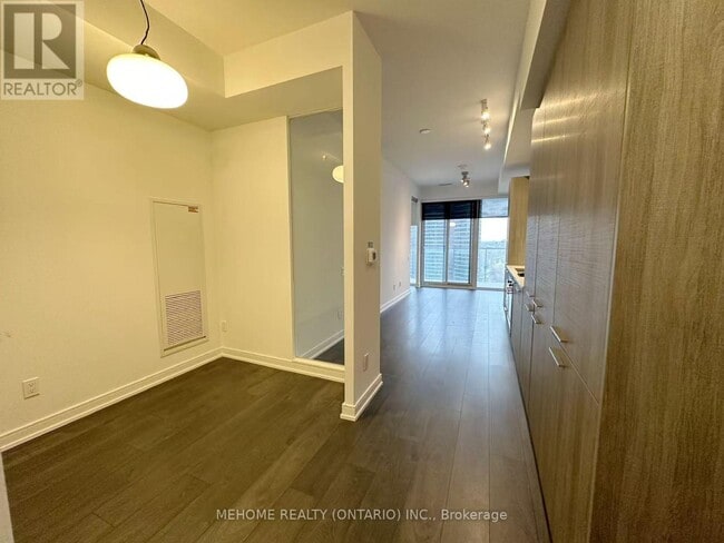 Building Photo - 3 Gloucester St