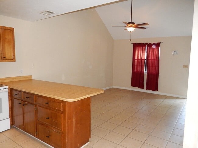Building Photo - 1081 Ocala Rd