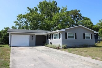 Building Photo - 206 Phoenetia Dr