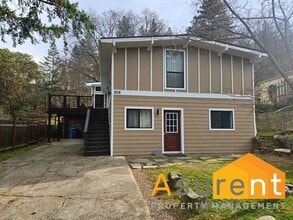 Building Photo - 808 Beach St