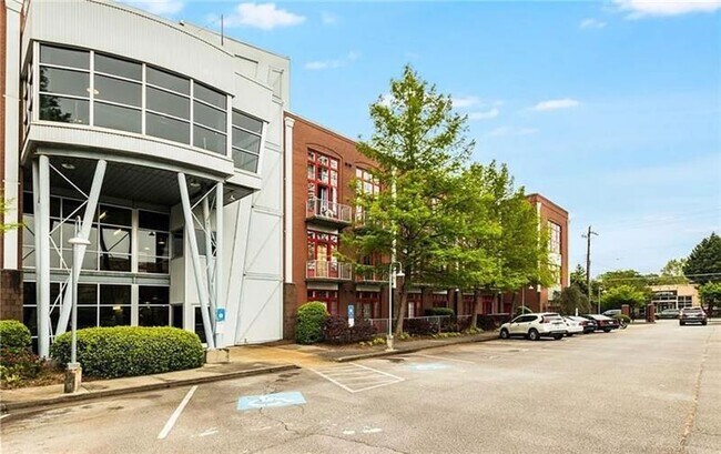 Foto del edificio - 572 Edgewood Ave NE