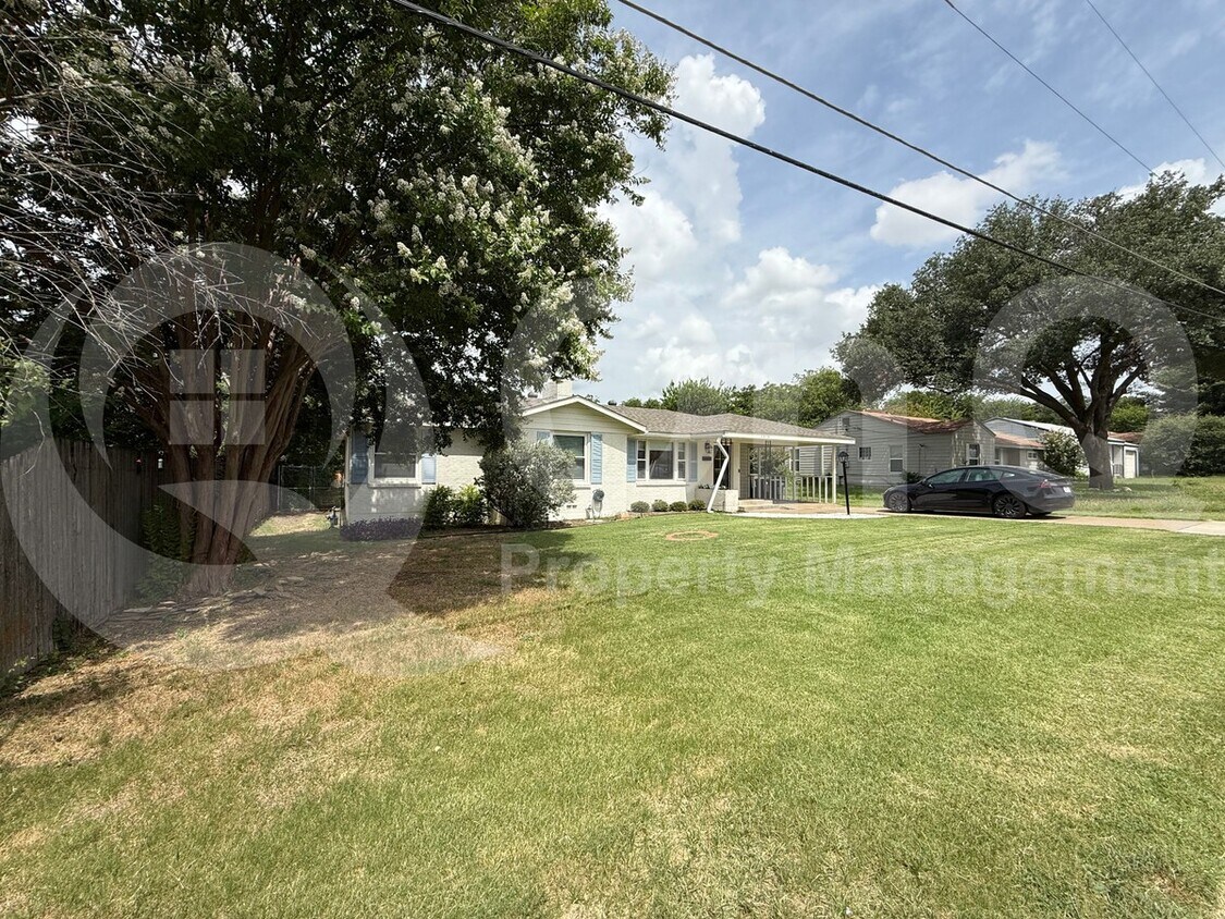 Foto principal - 3216 Marys Ln