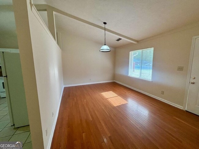 Foto del edificio - 880 Stillwater Ln