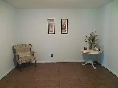 Foto del edificio - 520 Edinboro Dr