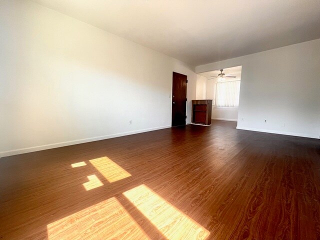 Foto del edificio - 12249 Vanowen St