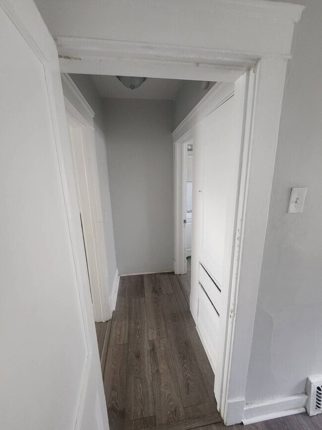 Foto del edificio - 2231 W 105th St