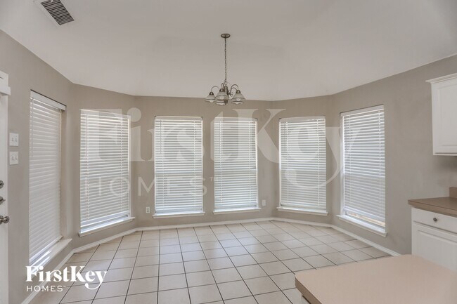 Foto del edificio - 635 St Eric Dr