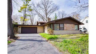 Building Photo - 827 Diane Ln