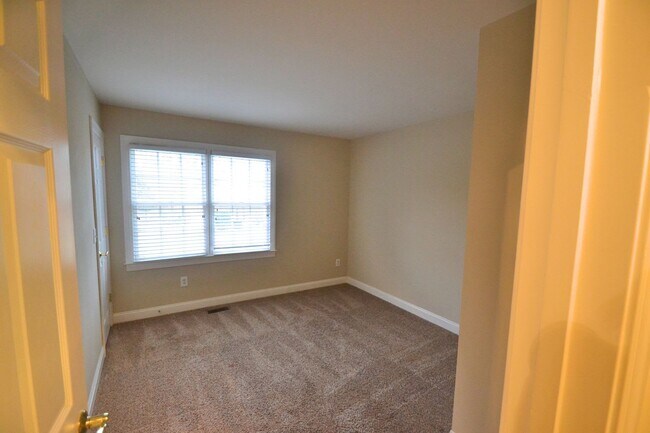 Building Photo - 4700 Jamesville Dr