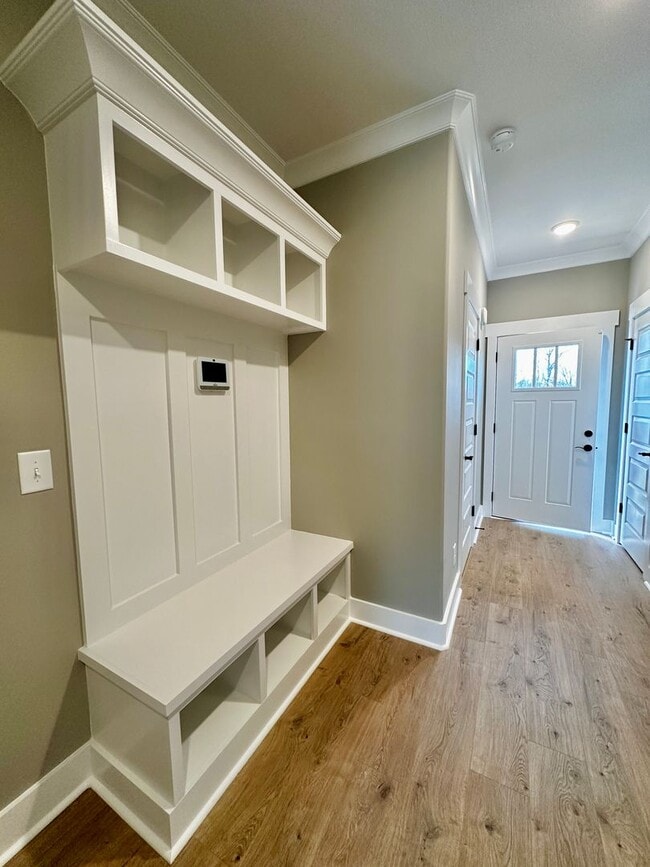 Building Photo - Brand new beautiful home in Clarksville