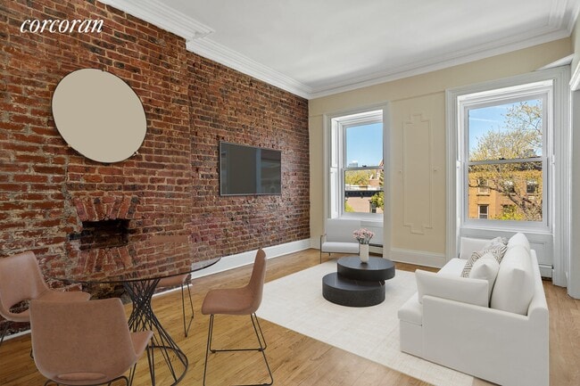 Building Photo - 376 3rd St