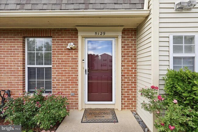 Foto del edificio - 5129 Dominion Dr