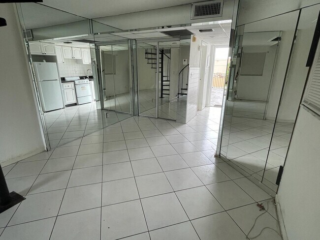 Foto del edificio - 4121 NW 26th St