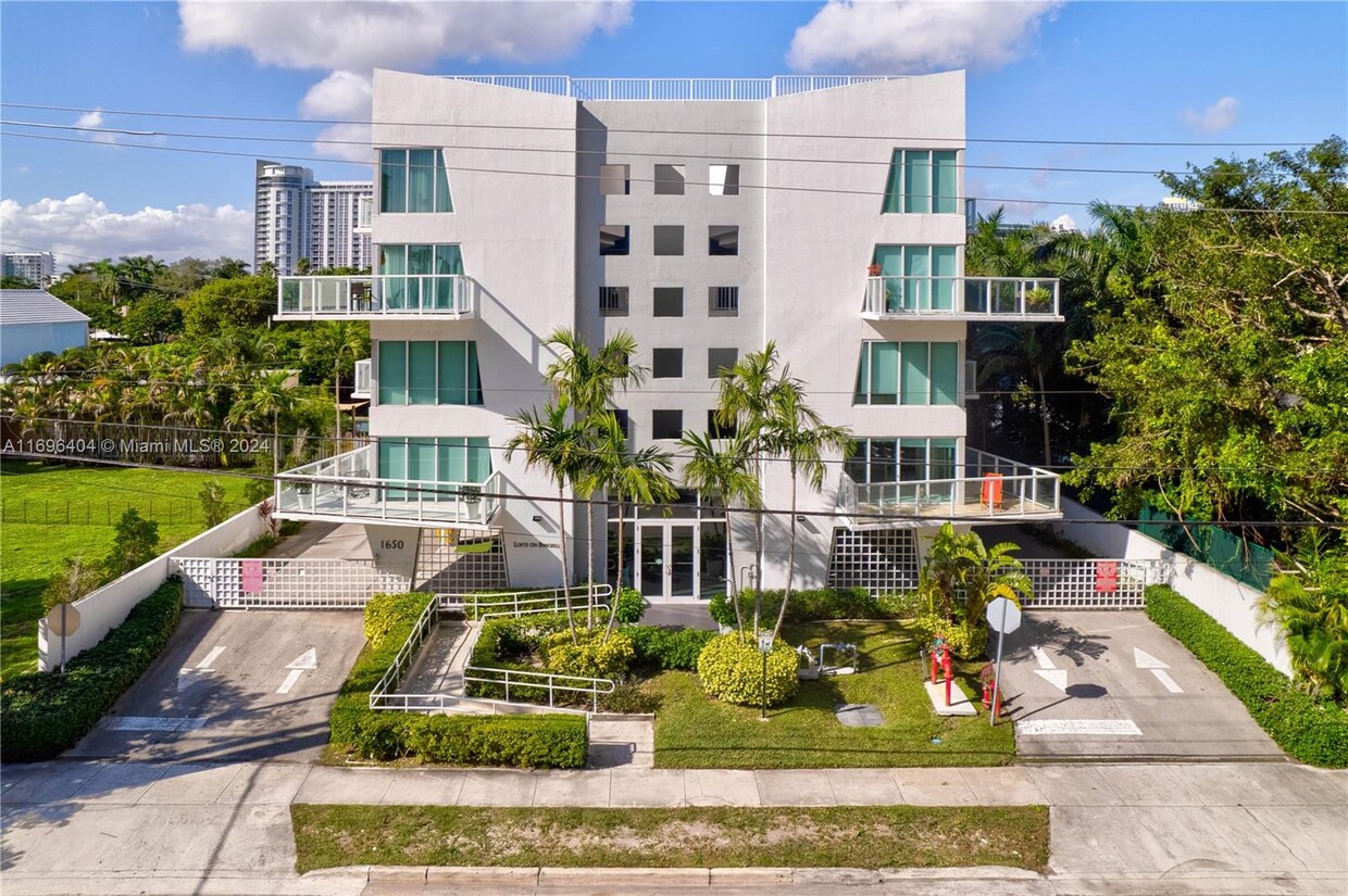 Foto principal - 1650 Brickell Ave