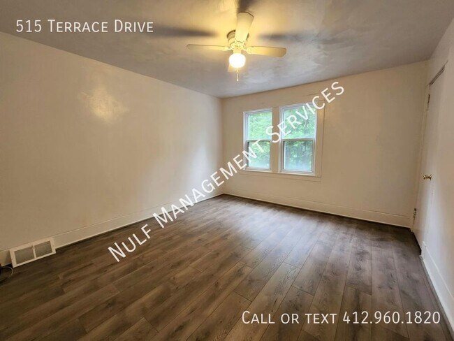 Building Photo - 2 Bed, 1 Bath unit in Harmar