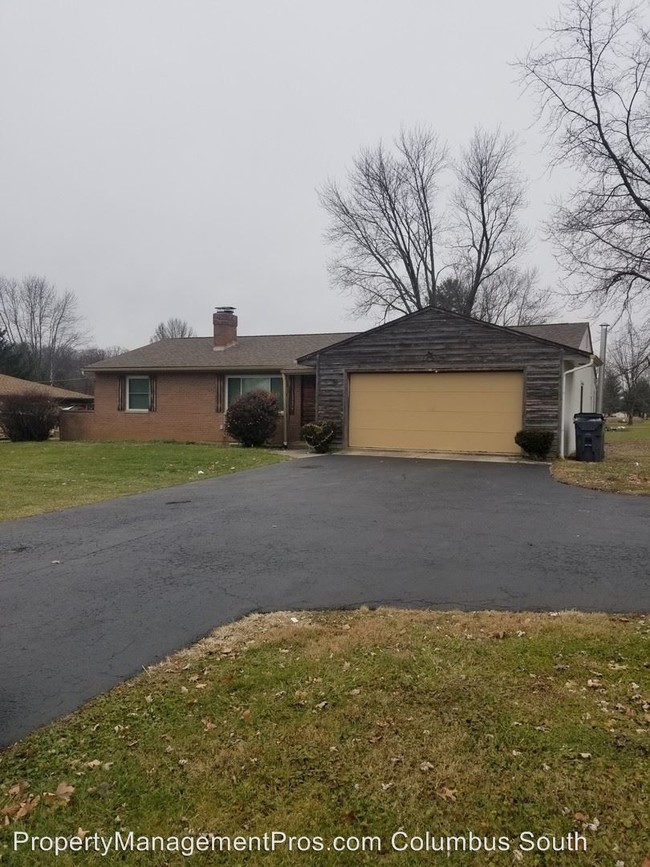 Foto del edificio - 7698 Blacklick-Eastern Rd NW