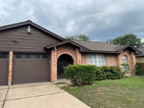 Building Photo - 16310 Autumn Wind Dr