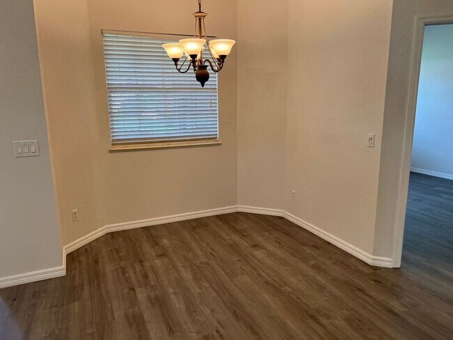 Building Photo - Updated Home in Majestic Golf Club