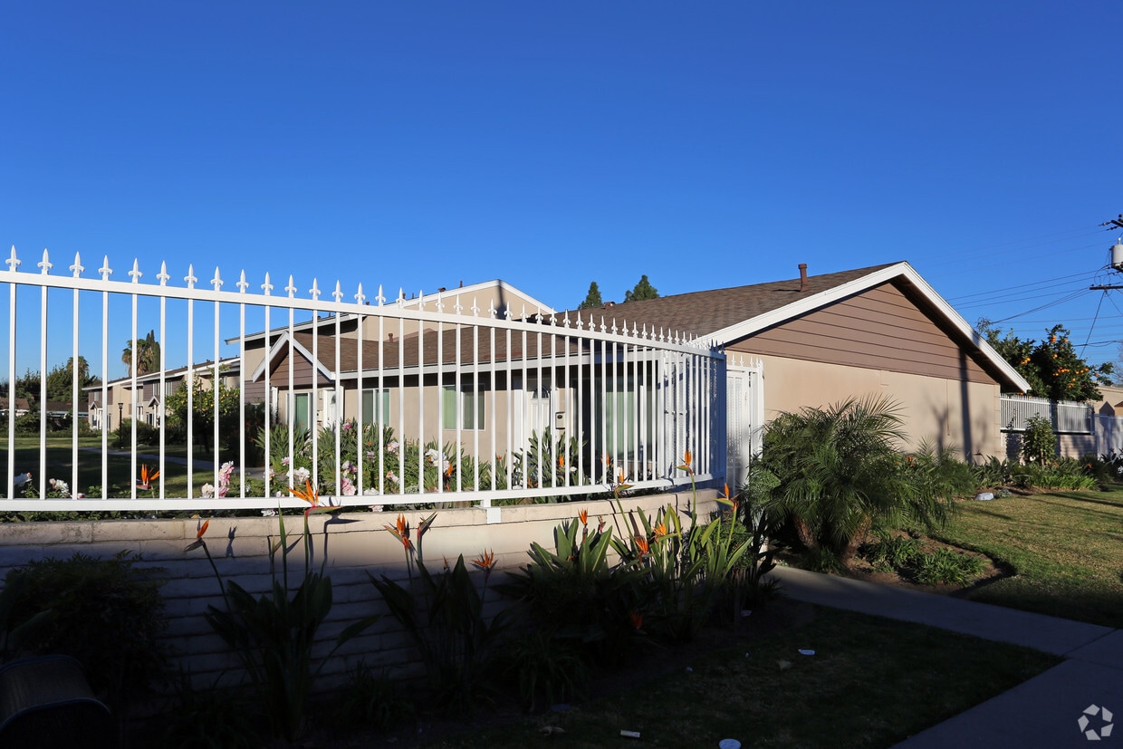 Primary Photo - O.C. Apartments