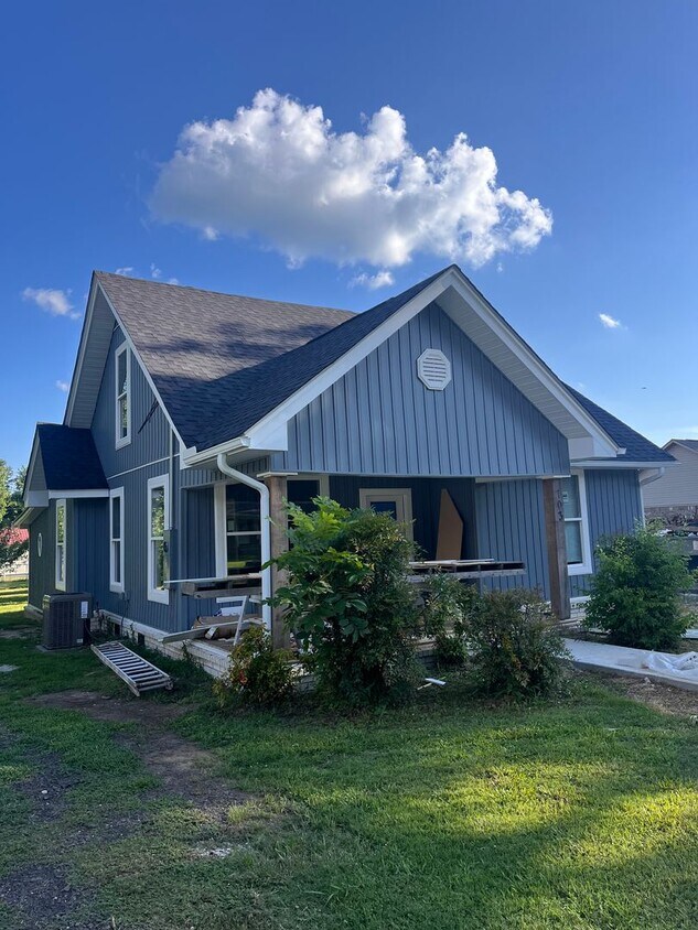 Foto del edificio - Welcome to this stunning new construction home located in the charming town of Atkins, AR.