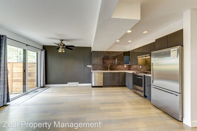 Foto del edificio - 2 br, 2 bath House - 3058 Fulton Circle