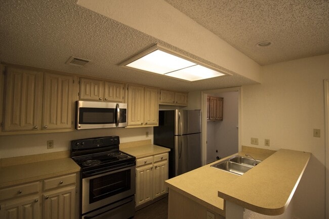 Building Photo - RKD