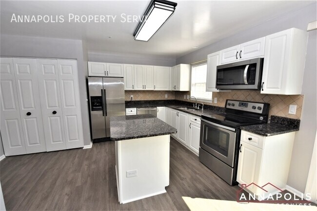 Foto del edificio - 109 Pinecove Ct