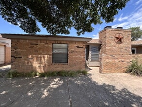 Building Photo - 129 N Troy Ave