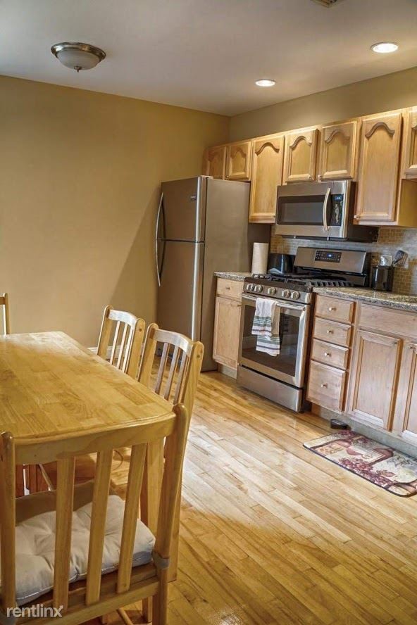 Building Photo - 2 br, 1 bath House - 16 Cross St E