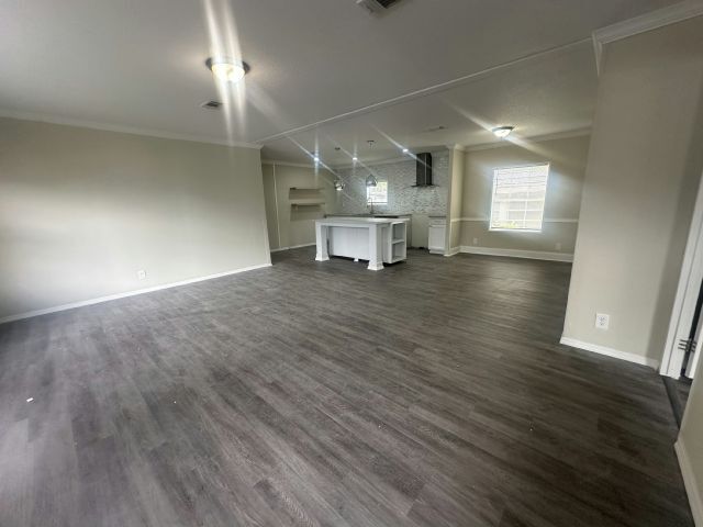 Foto del edificio - 13639 Wesleyan Blvd