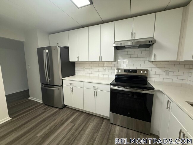 Building Photo - 55 Hill Rd