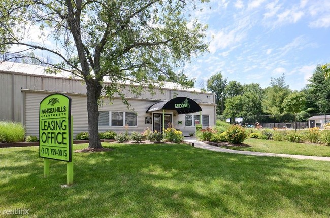 Foto del edificio - 5500 Pleasant Hill Cir