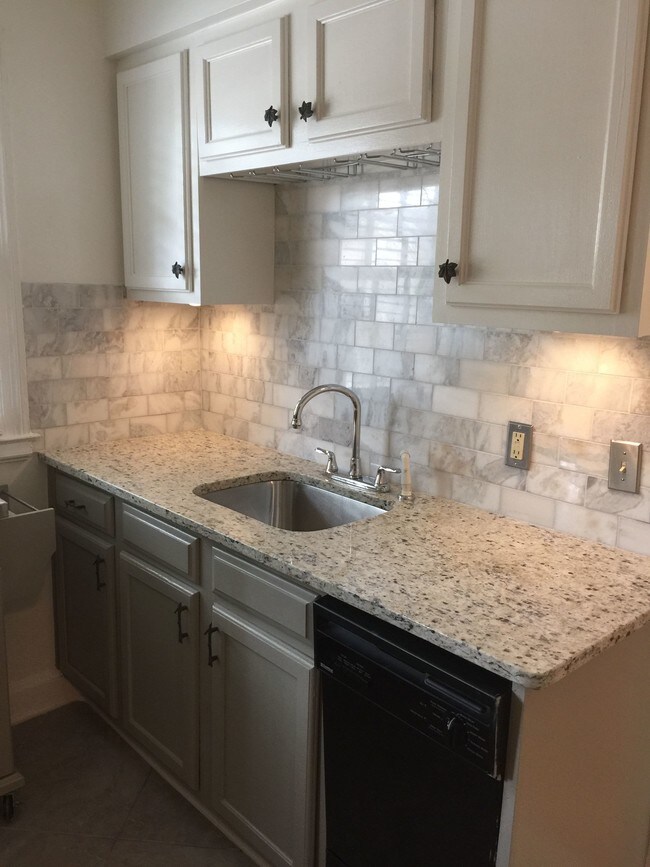 Kroger Oxford Ms >> 1885 Peabody Ave Unit #1, Memphis, TN 38104 - Condo for ... Kroger Oxford Ms >> 1885 Peabody Ave Unit #1, Memphis, TN 38104 - Condo for ...