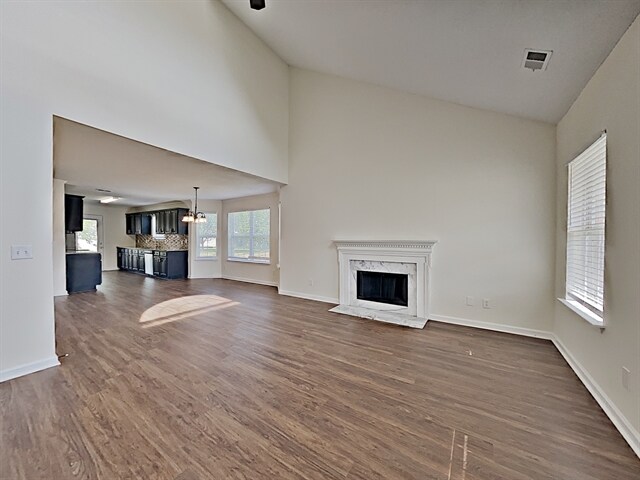 Building Photo - 405 Hickory Woods Court