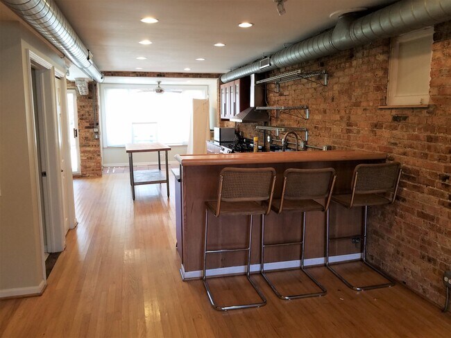 Foto del edificio - 1822 N Wood St