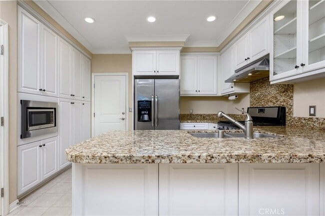 Building Photo - 100 Kempton