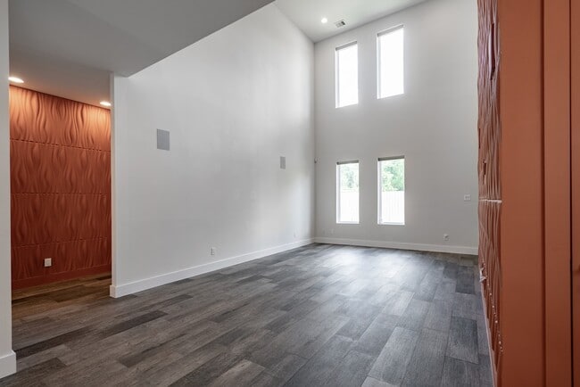 Foto del edificio - 2214 Cortijo Pl