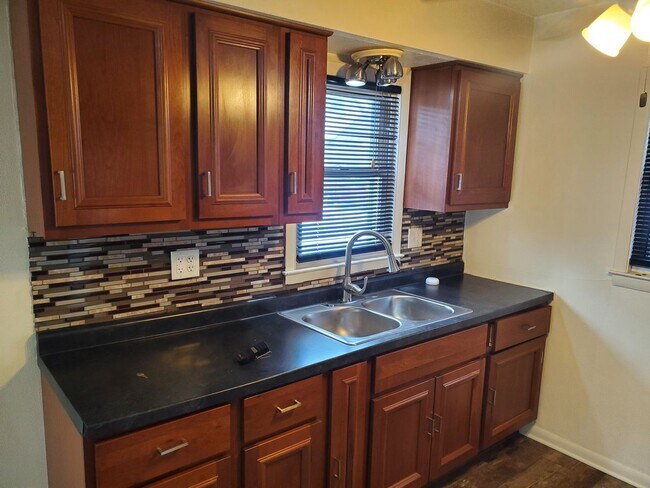 Foto del edificio - 3 Bedroom Single Family Ranch Home