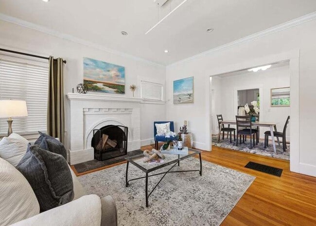 Building Photo - 303 Highland Ave