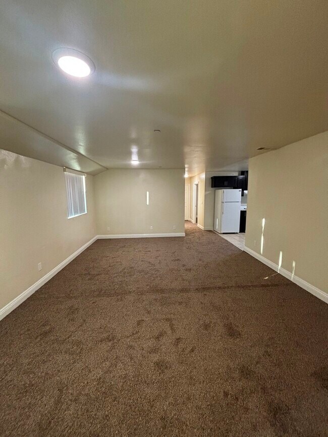 Foto del edificio - 1337 W 55th St