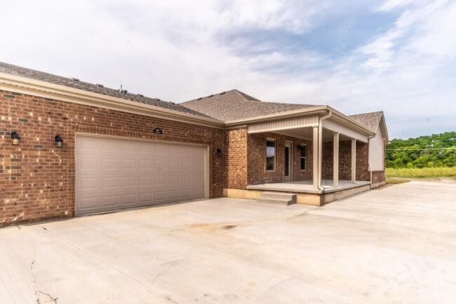 Building Photo - 184 Garden Gate Dr