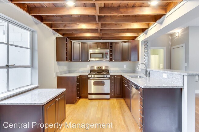 Building Photo - 3 br, 2 bath House - 27 Balsam Drive