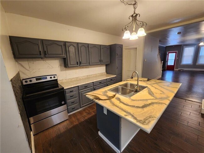 Foto del edificio - 1043 Washington St