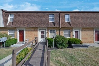 Building Photo - 5696 Beechcroft Rd