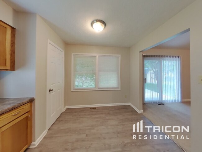Building Photo - 3149 Sextant Dr