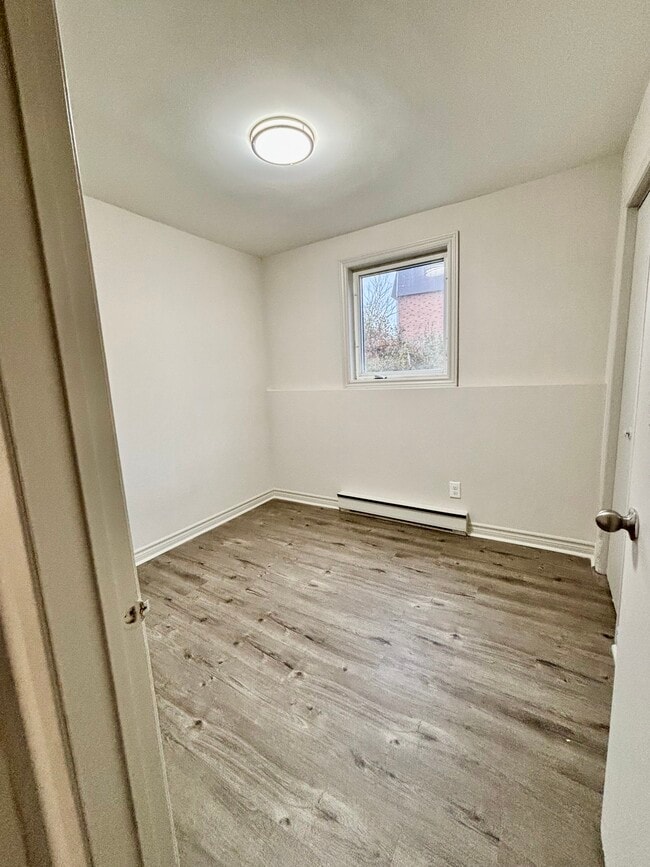 Building Photo - 100 Inverness Pl