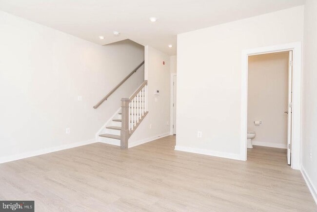 Building Photo - 5610 Alpha Rdg Ave